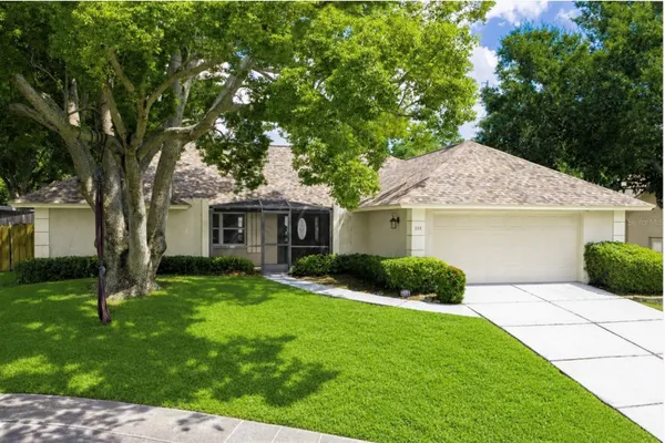 390 MERAVAN CT