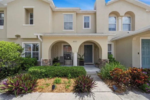 2011 SEA FRONT CT COURT