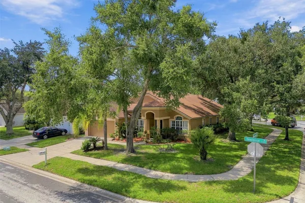 19014 SILVERBROOK DR