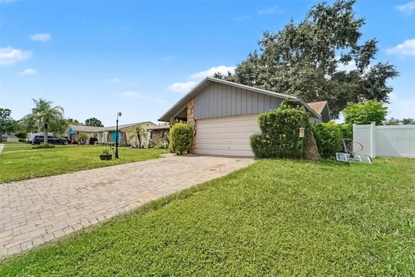 7606 WILLOW BROOK CT