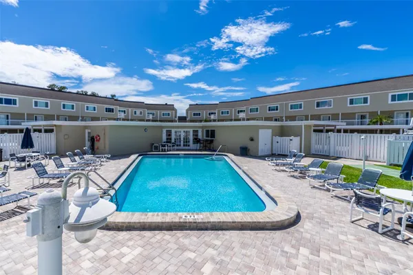 433 PAULA DR 21