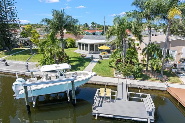 4916 POMPANO DR
