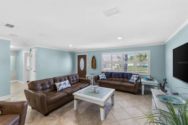 2287 CAROLYN DR