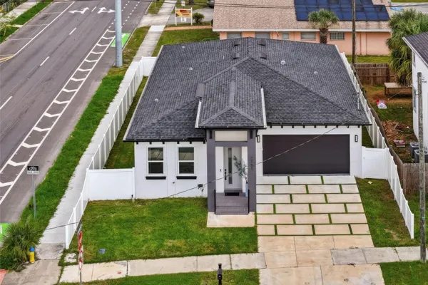 2143 W SAINT CONRAD ST