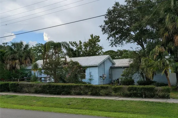 2915 W BALLAST POINT BLVD