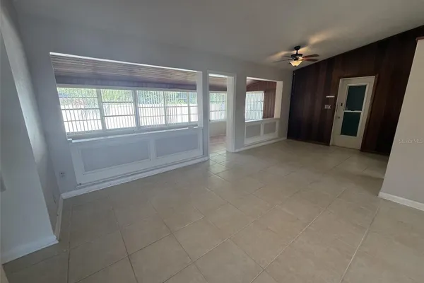 331 SHIRLEY AVE
