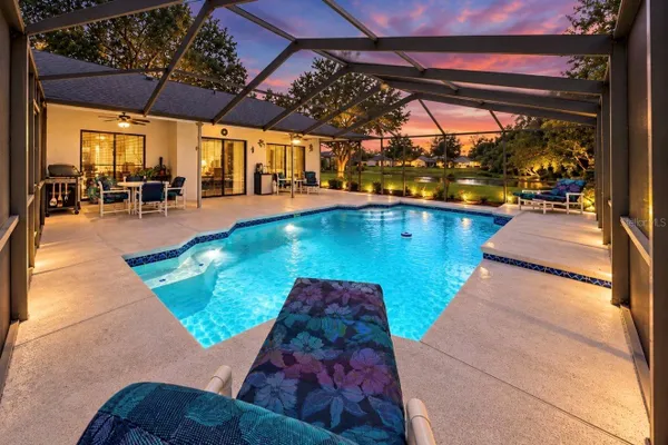 2216 LAKE BAY WAY