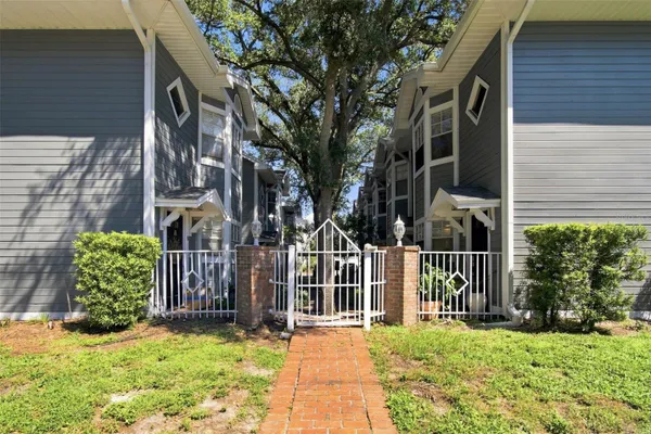 506 S WILLOW AVE 13