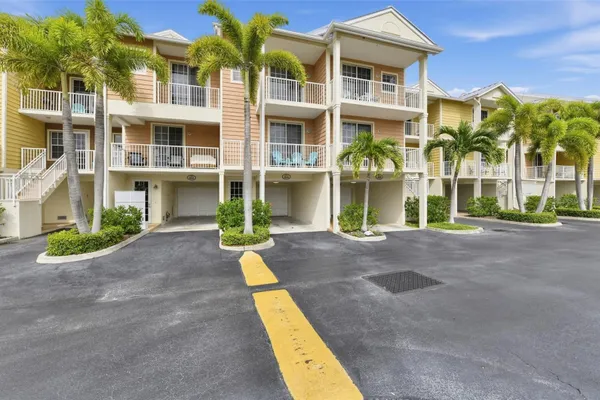 424 BAHIA BEACH BLVD