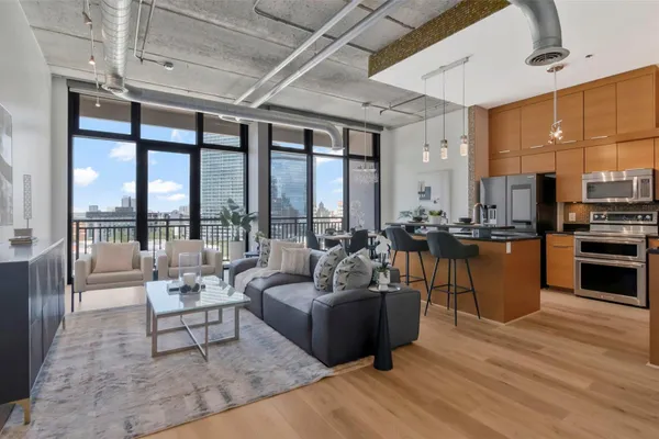 175 2ND ST 1014