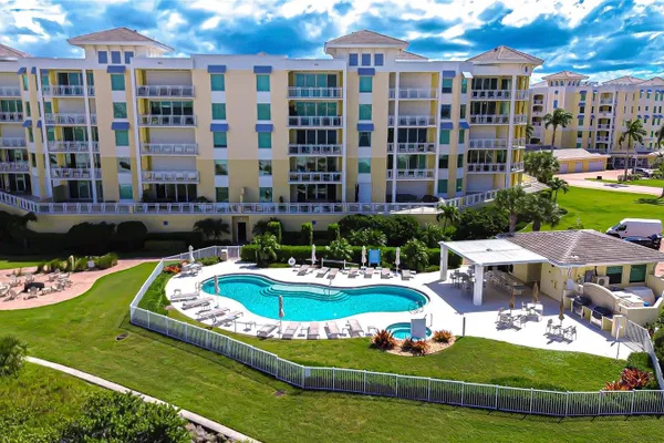 650 COLLANY RD 406