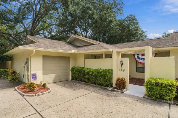 119 PARKSIDE COLONY DR
