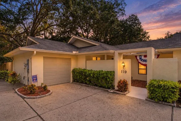 119 PARKSIDE COLONY DR