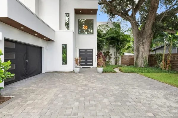 4507 W PRICE AVE