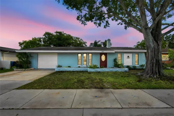 1813 DRIFTWOOD CIR
