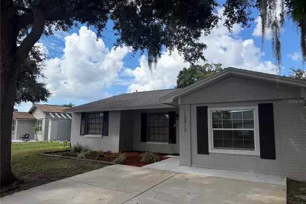 12418 QUEENSLAND LN