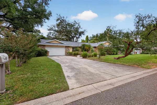 531 GARRARD DR