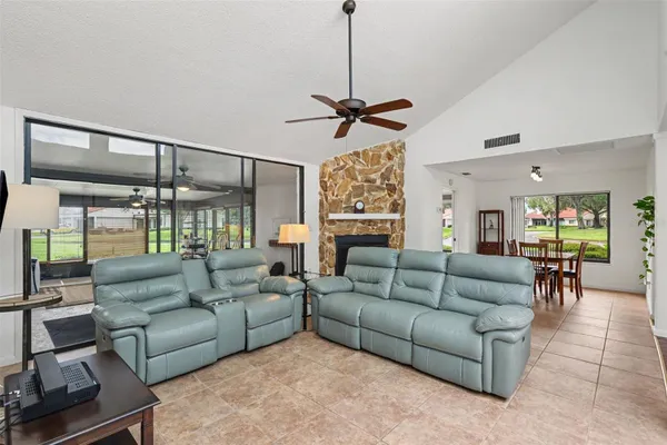 103 VALENCIA CT