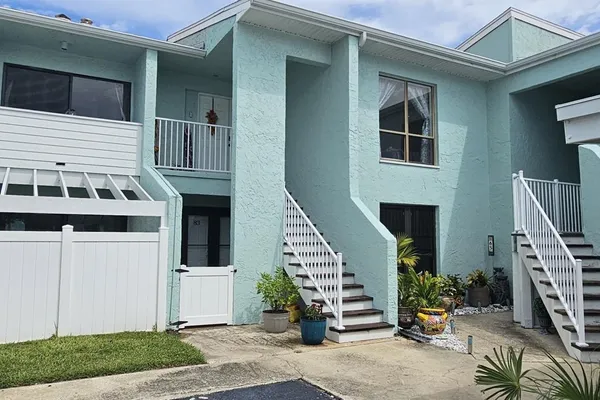 1 WINDRUSH BLVD 83