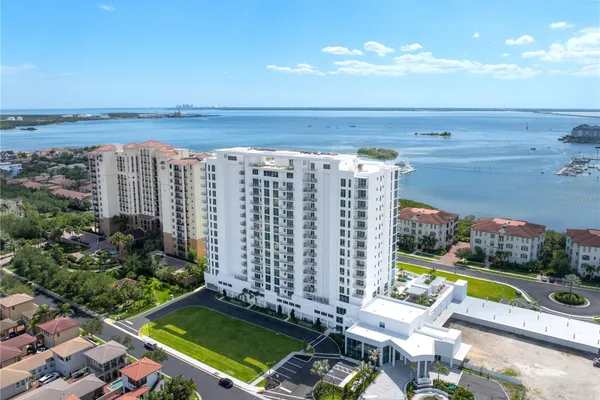 5713 BOWEN DANIEL DR 602
