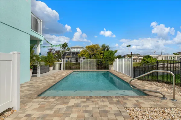 3423 PALOMETA DR