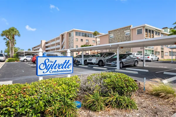6363 GULF WINDS DR 437