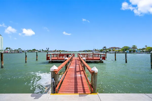 6363 GULF WINDS DR 437