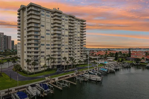 1621 GULF BLVD 1604