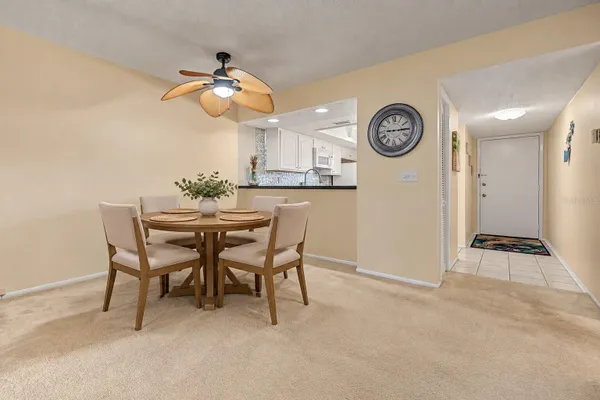 110 LAKESIDE CT 110
