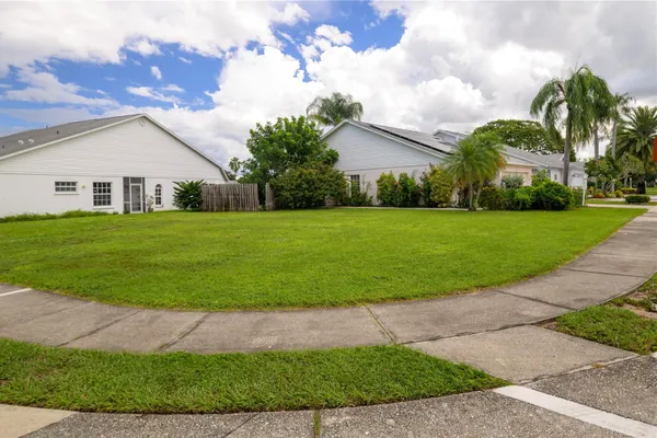 4205 SAINT CLAIR DR