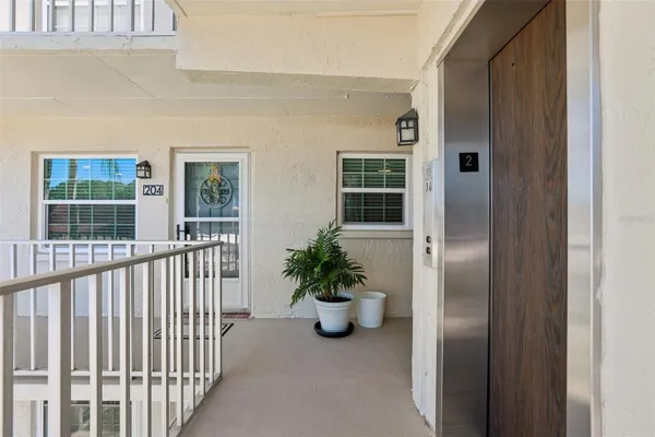 938 VIRGINIA ST 204