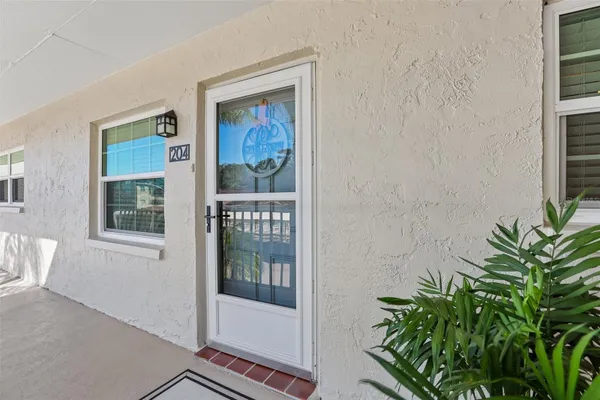 938 VIRGINIA ST 204