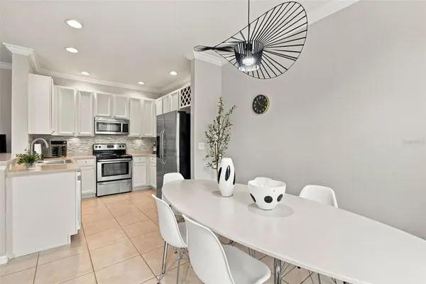 9420 GEORGIAN PARK LN 108