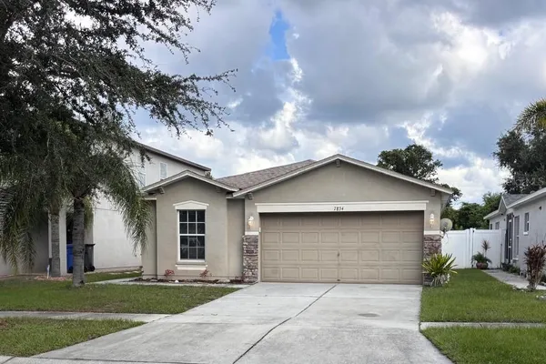 7834 CARRIAGE POINTE DR