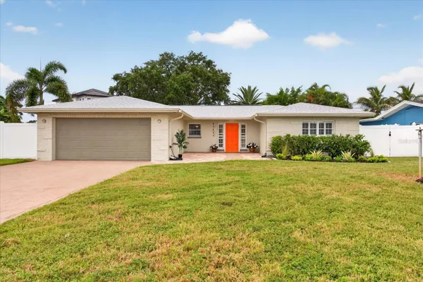 10100 PARADISE BLVD