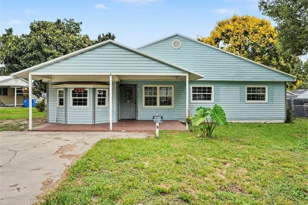 521 GREEN CIR