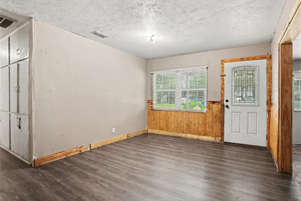 521 GREEN CIR