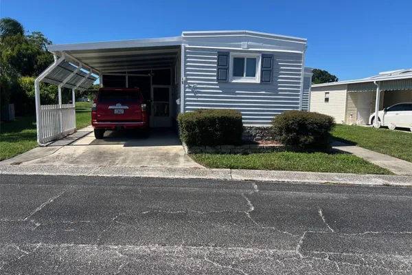 15 THATCH PALM ST