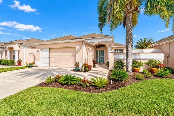 284 ROYAL PALM WAY