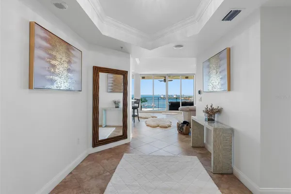 5823 BOWEN DANIEL DR 902