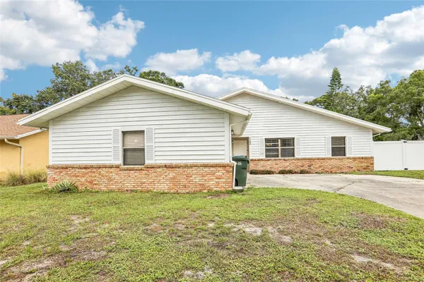 700 13TH CT