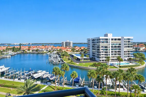 1660 GULF BLVD 706