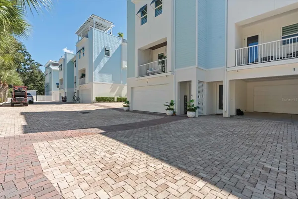 1413 BAYSHORE BLVD 2