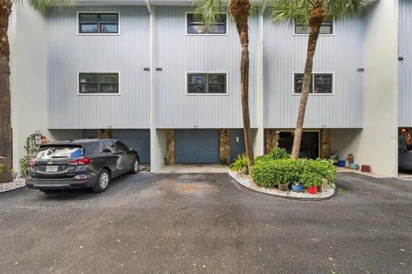 12148 CAPRI CIR 705