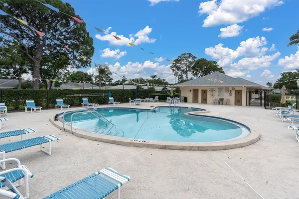 8236 BRENTWOOD RD