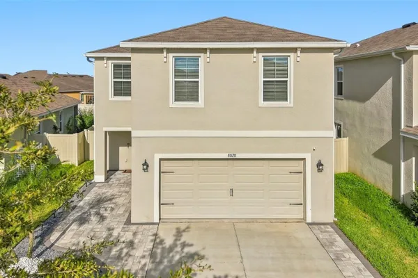 8028 PELICAN REED CIR