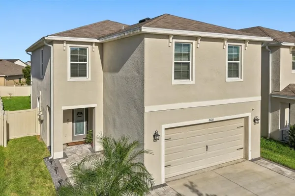8028 PELICAN REED CIR