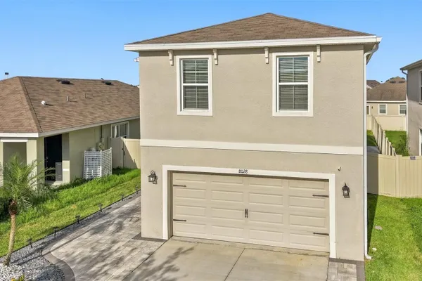8028 PELICAN REED CIR