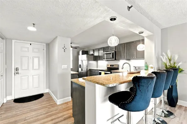 4530 PINEBROOK CIR 206