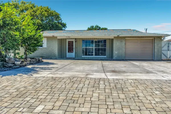 1153 CHANCELLOR DR